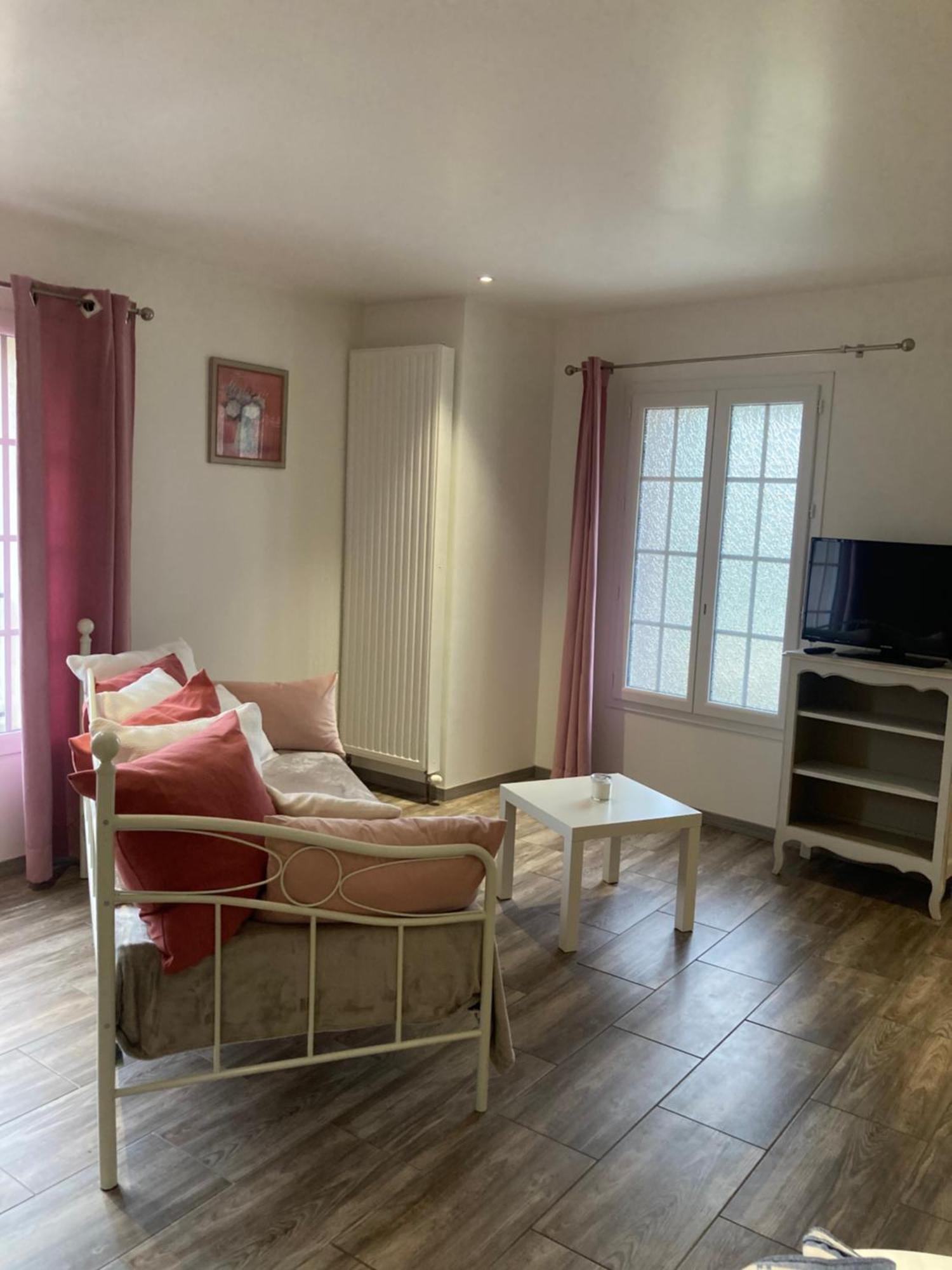 L'Oreade Amfreville-sur-Iton Bagian luar foto