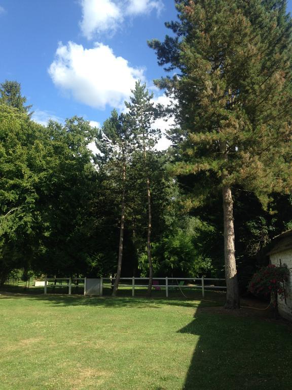 L'Oreade Amfreville-sur-Iton Bagian luar foto